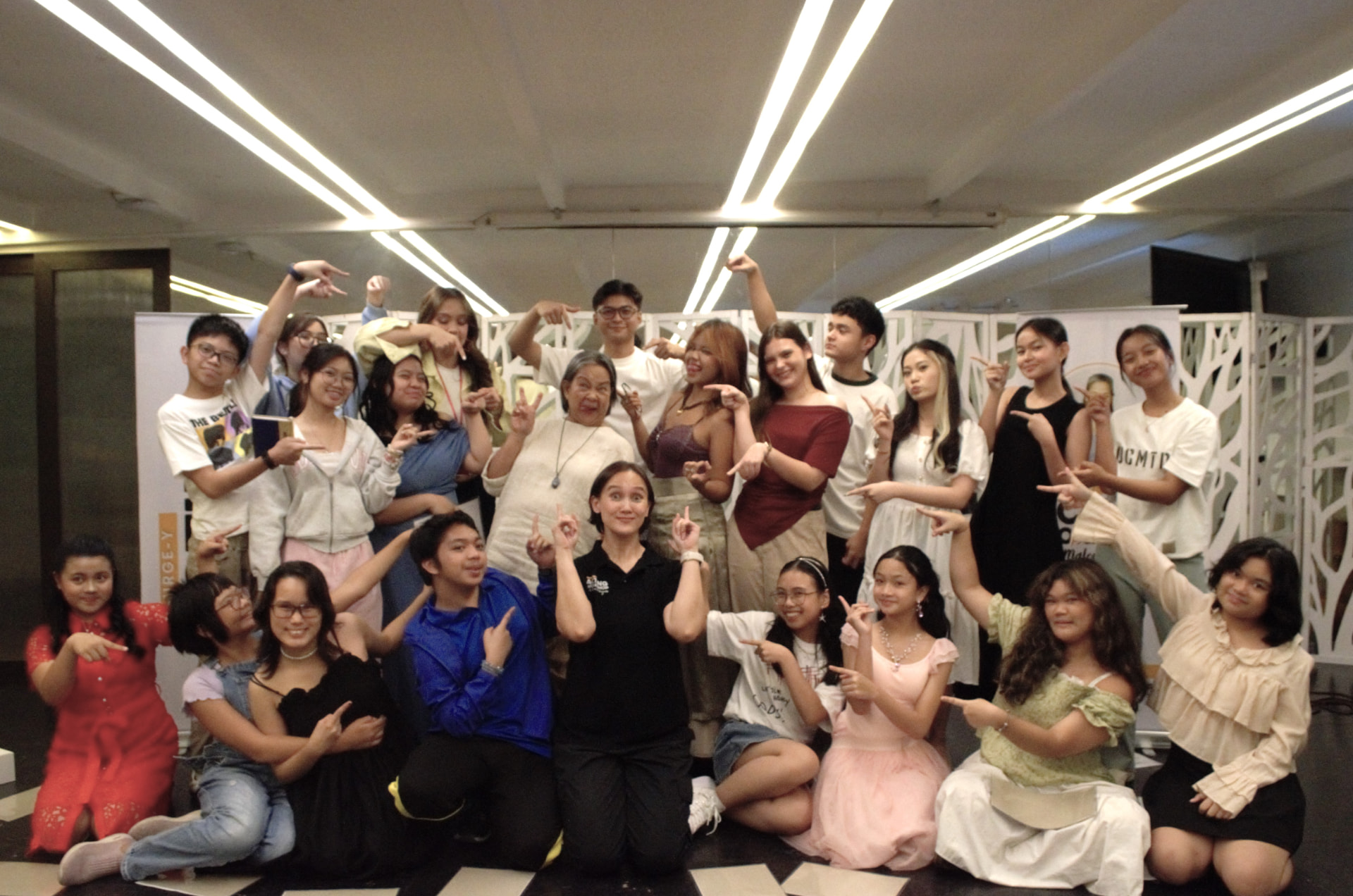 Acting Workshop PH teen batch together with Malou De Guzman after a session